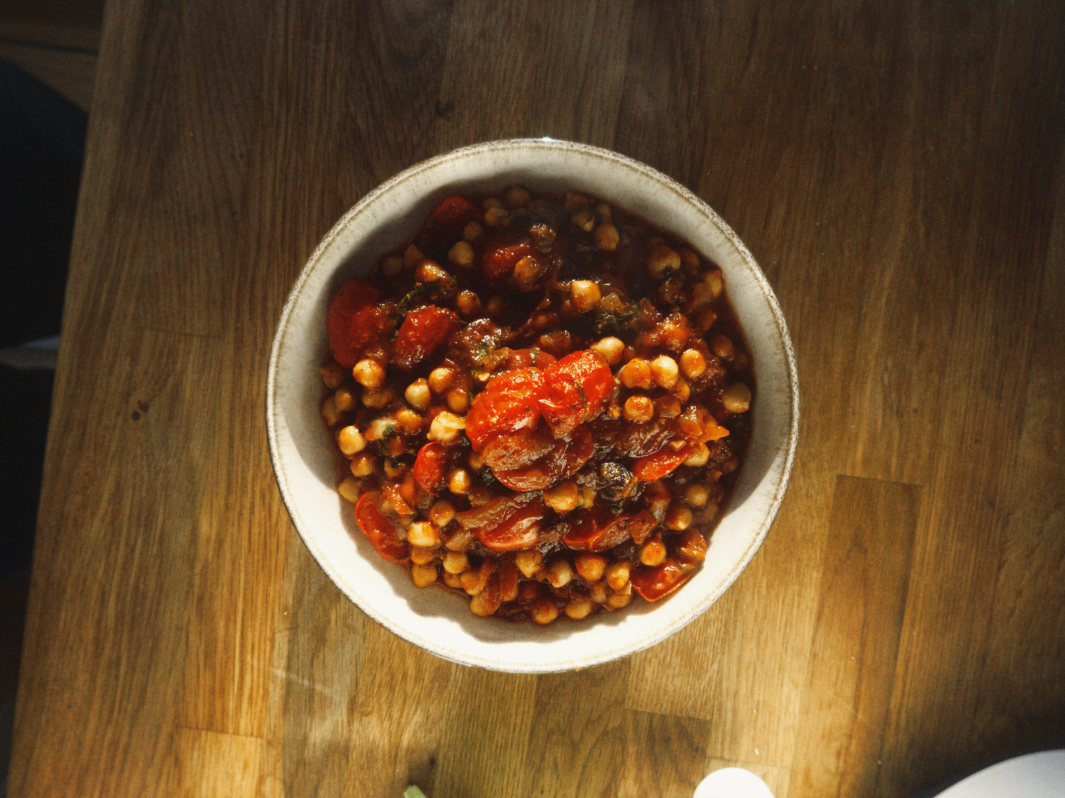 Orientalische Kichererbsen mit Rosinen