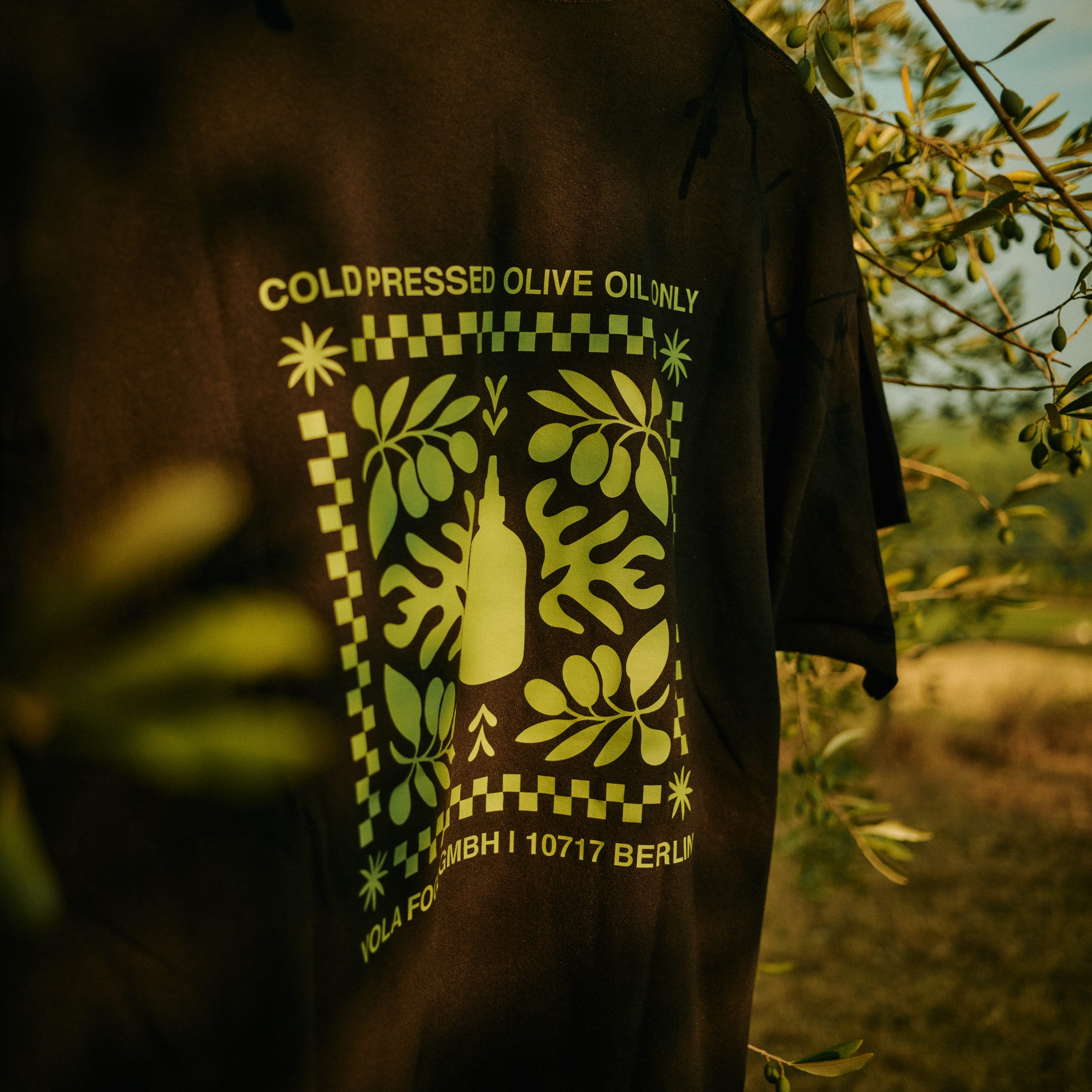 T-Shirt | COLD PRESSED OLIVE OIL ONLY
