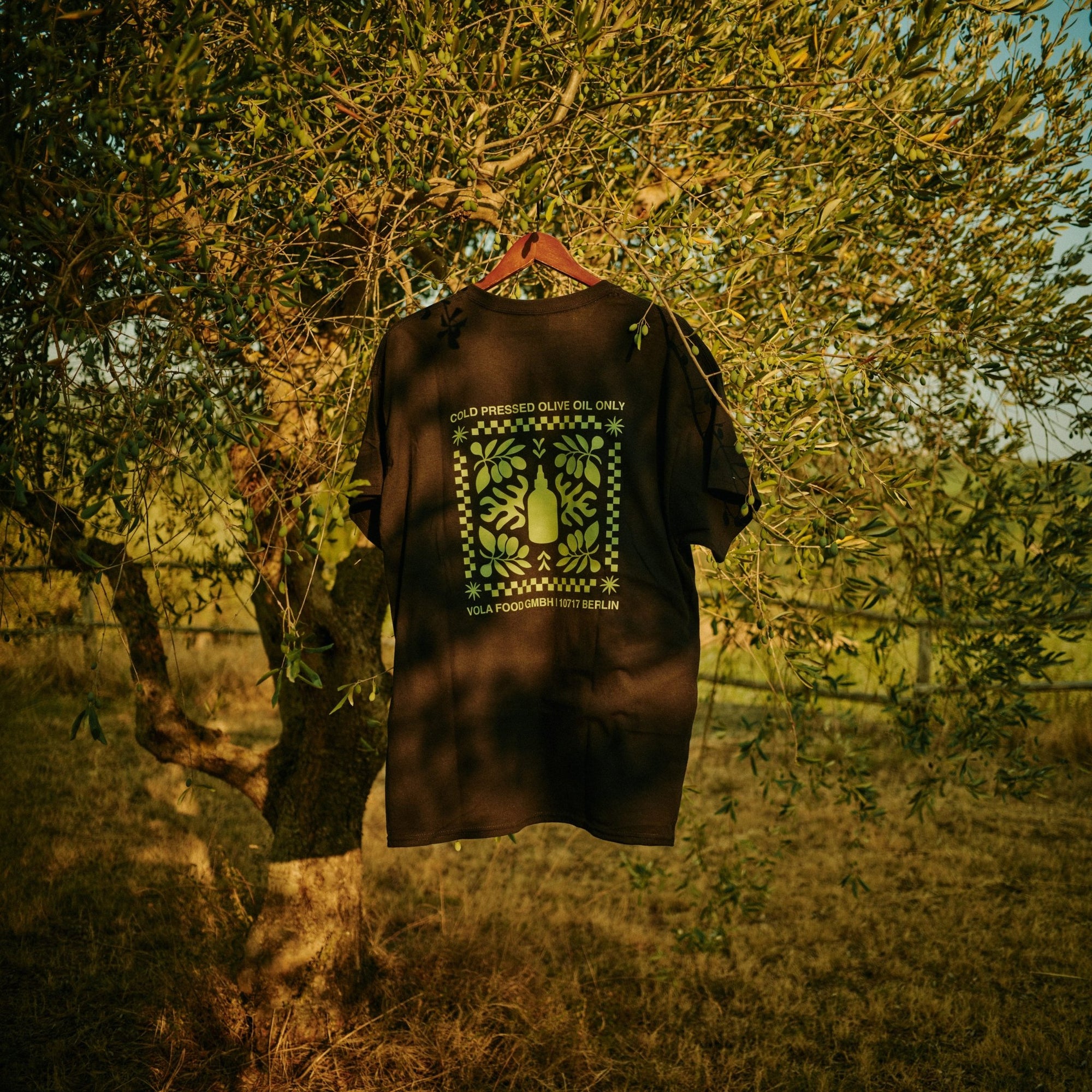 T-Shirt | COLD PRESSED OLIVE OIL ONLY - Vola Food GmbHVola Food GmbH